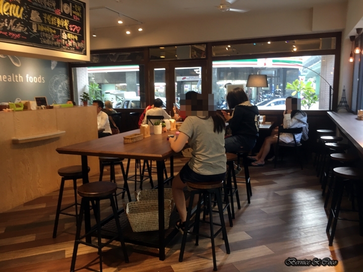 喜悅早餐坊Enjoy Breakfast/新式饅頭漢堡、鐵鍋蛋餅、輕食料理(板橋江子翠站)