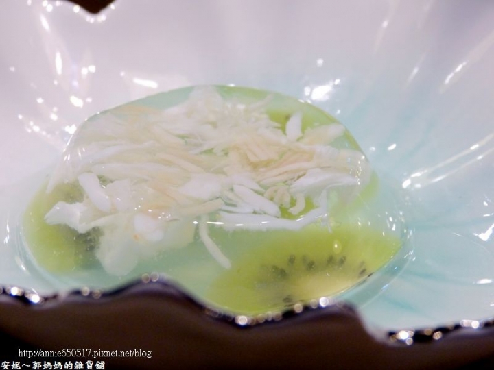 (((高雄食記)))新興區次郎本格日本料理美食與視覺的高級饗宴之鱈場蟹８吃，有商業午餐