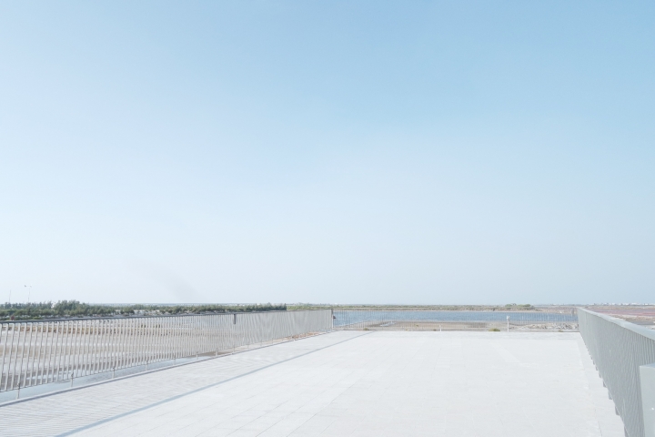 【台南七股】『七股遊客中心』私房景點♡錯綜交錯的線條與灰白底色，一窗一格透出海水鹹味和台南的溫暖│IG 最新打卡熱門景點，目前尚未啟用請好好愛護!!