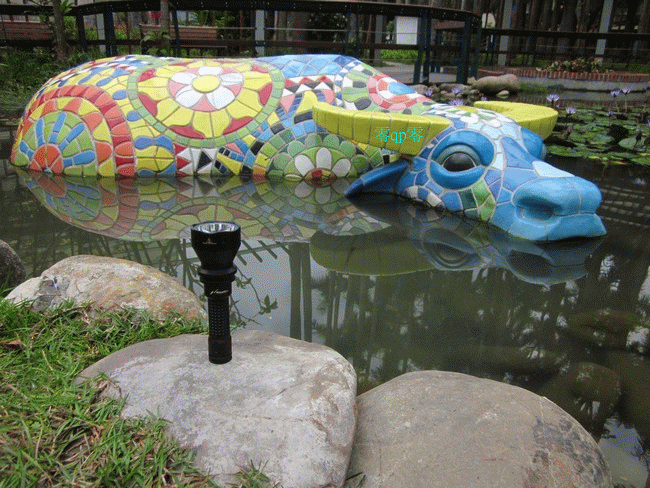 NIWALKER  VT10 (18650x2) 月牙戟變身型遠射筒