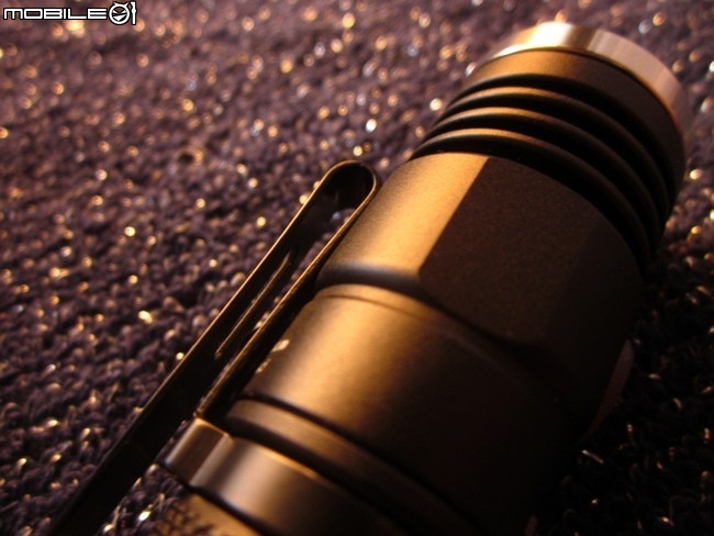 SKILHUNT DS21 HI  親民18650 EDC