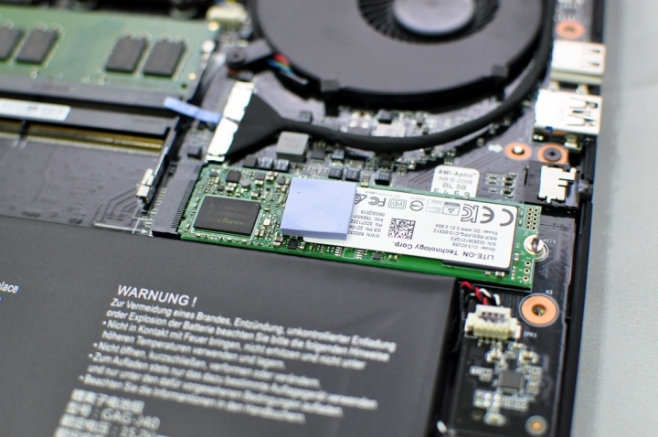 GIGABYTE Aero14(GTX1060) 電競商務機，效能再進化