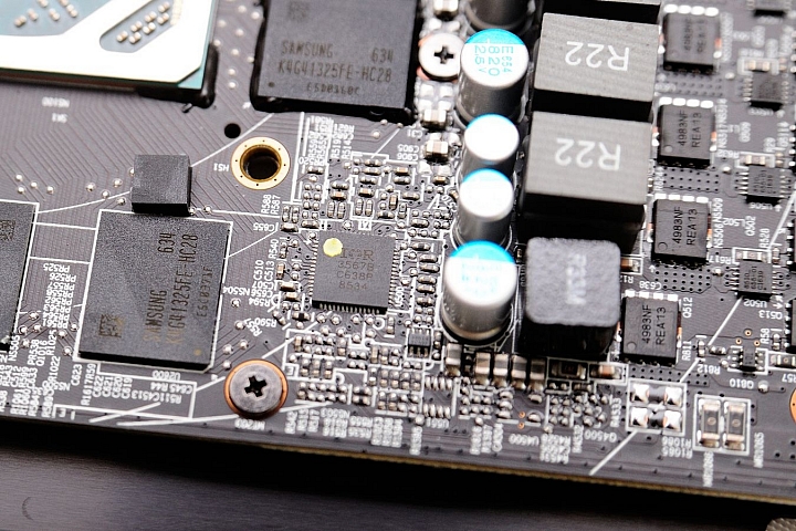 平價 RX470 比拚，撼訊紅龍版 RX470 4GB 對決微星鎧甲虎 RX470 Armor 4GB