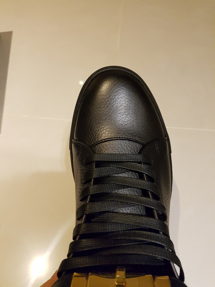 黑五戰利品  Buscemi 100MM