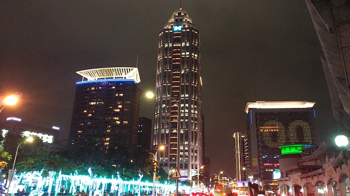 ZenFone 3 ZE552KL 2016新北耶誕城夜拍
