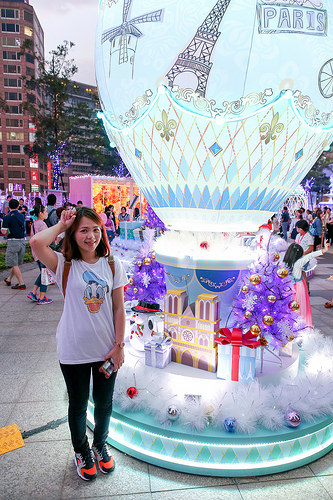 【玩 台北】信義區 遇見"愛Sharing 2016"。走我們一去逛信義商圈。繽紛聖誕信義商圈(中篇)