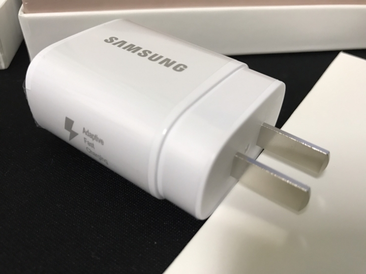 『開箱+求救』SAMSUNG Galaxy C9 Pro SM-C9000 沒有PLAY商店