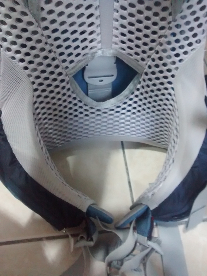 Osprey Poco AG plus vs. Deuter Comfort 3 嬰幼兒背架 (moto g 照片效果傷眼, 慎入)