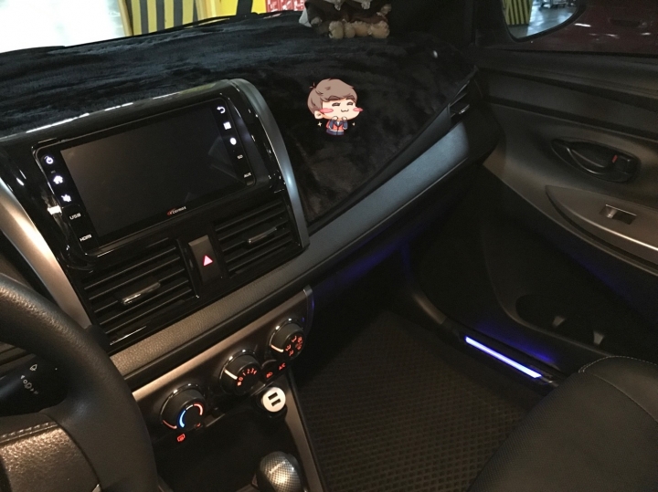 Yaris 經典＋影音～年底開箱