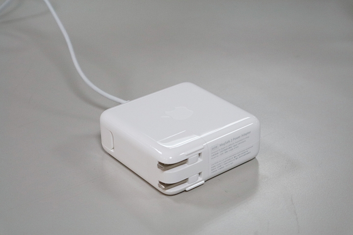 就是比較晚買 [開箱] MacBook Pro