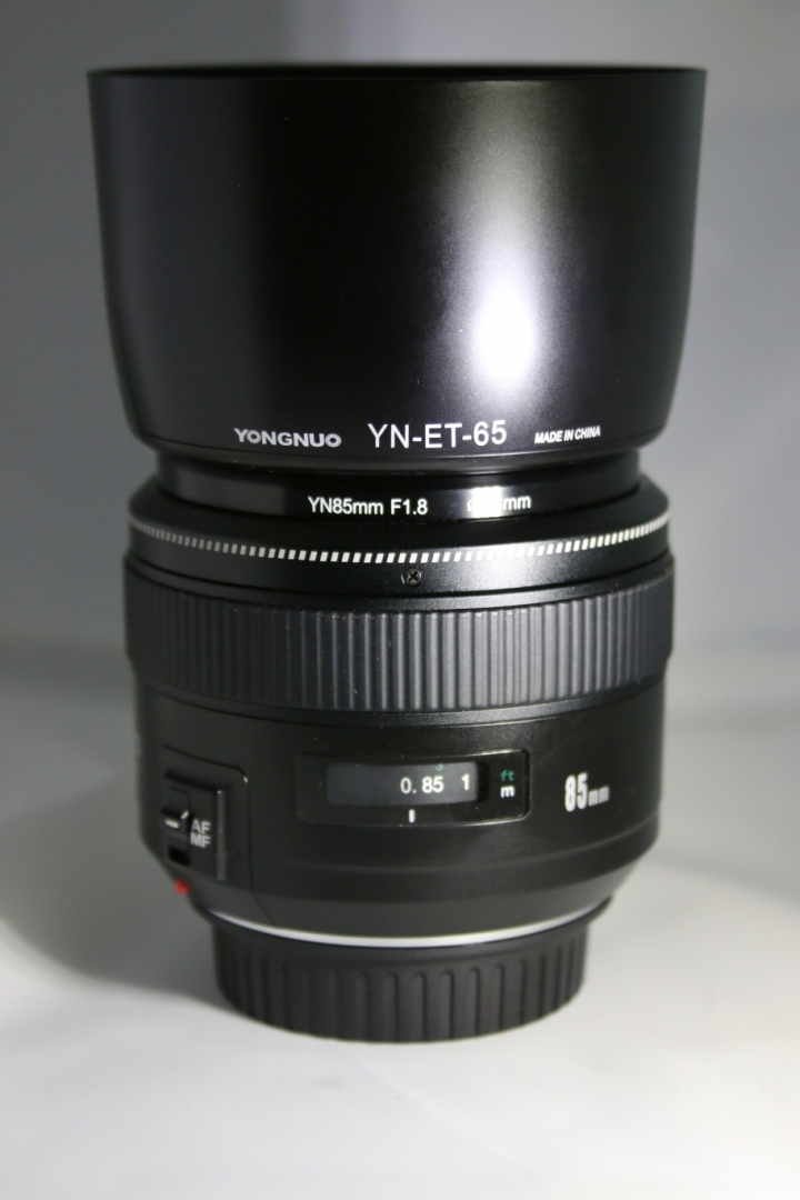 永諾YONGNUO最新山寨(?)力作-YN85mm f1.8 鏡頭開箱