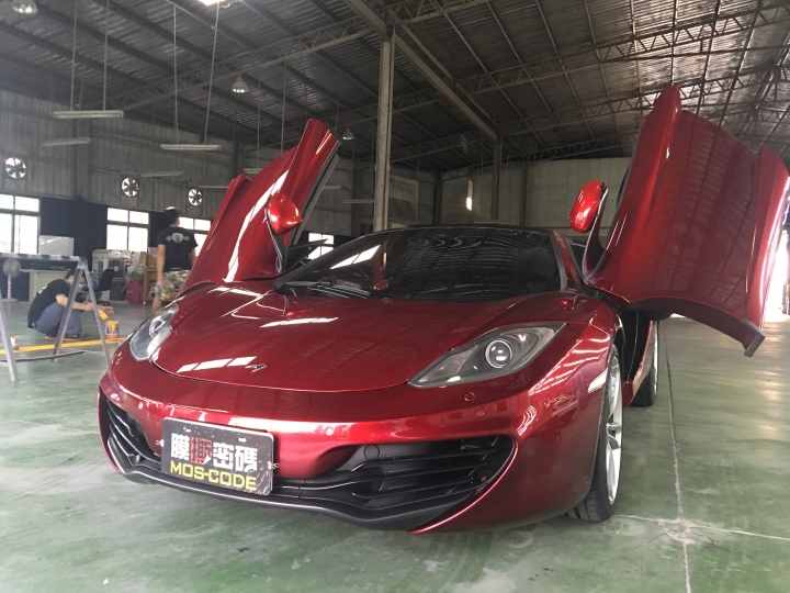 【分享】McLaren MP4-12C 噴膜改色 消光金屬灰