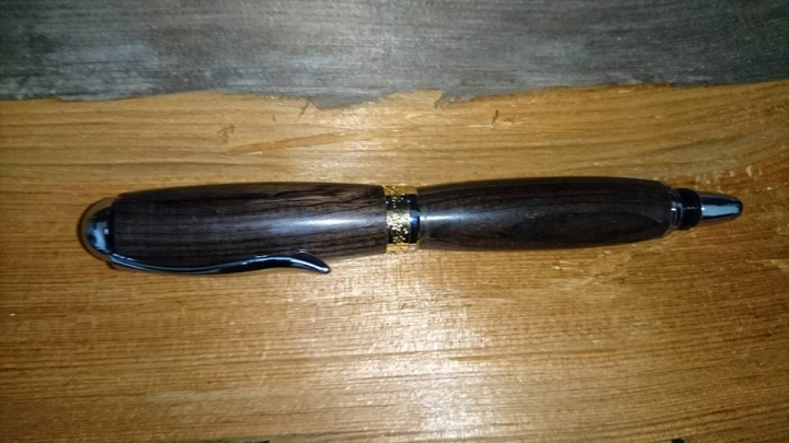 第一次嘗試做鋼筆