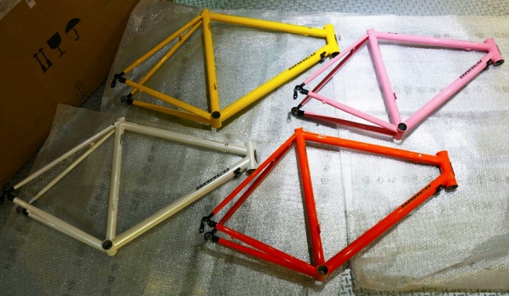 我的訂製鋼管車..... Barco