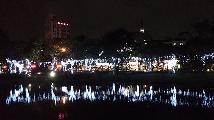 ZenFone 3 ZE552KL 2016新北耶誕城夜拍