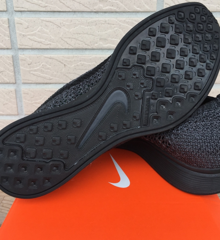 黑魂到底 Nike Flyknit Racer Triple Black  簡單開箱分享