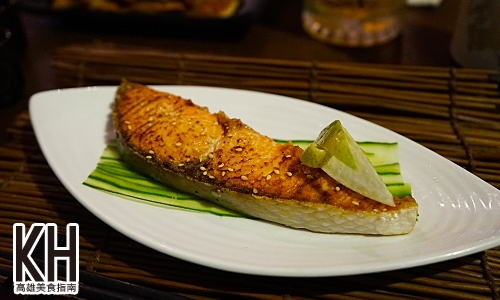 高雄新興區美食推薦《酒楽》日式居酒屋炭火燒烤熱炒美食推薦