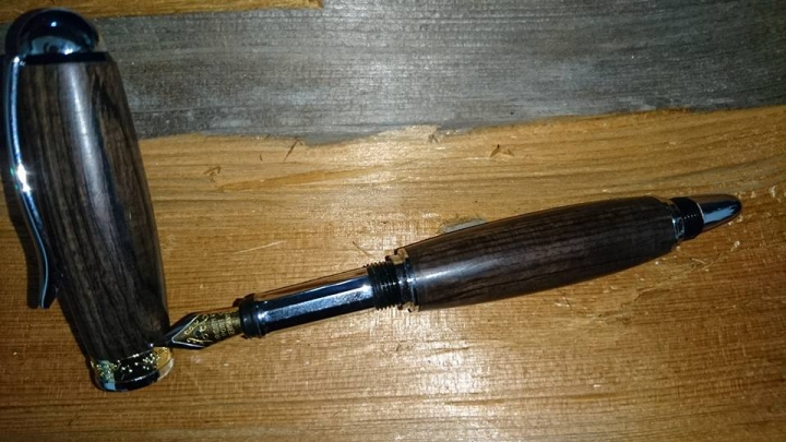 第一次嘗試做鋼筆