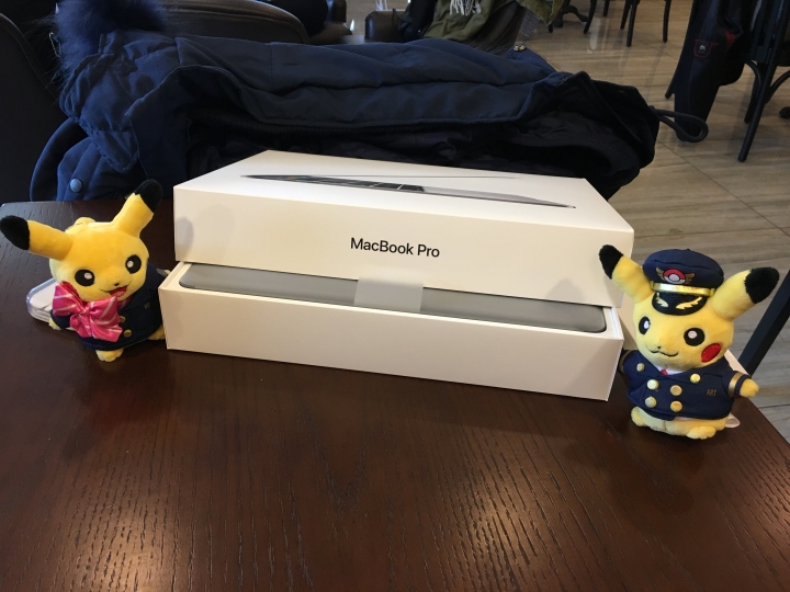 <銀座>2016 MacBook Pro with touch bar(美式鍵盤)開箱，日本購買心得
