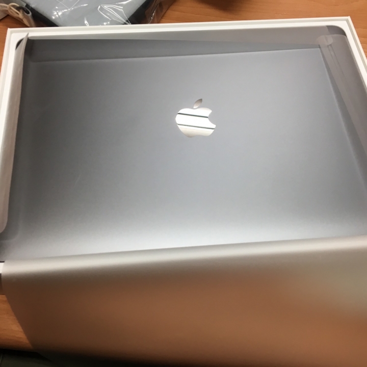 [開箱]2016 MACBOOK PRO 13" 512G TOUCH BAR