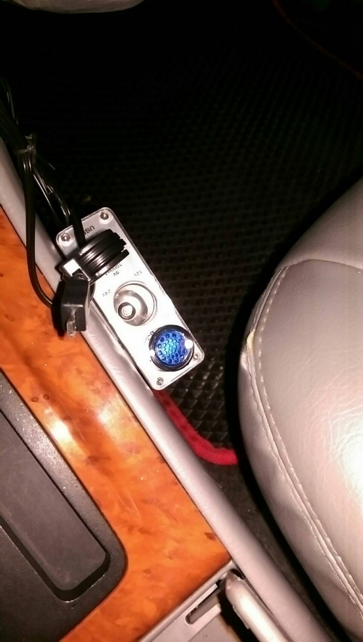(開箱)  使用分享  車用空氣清淨器