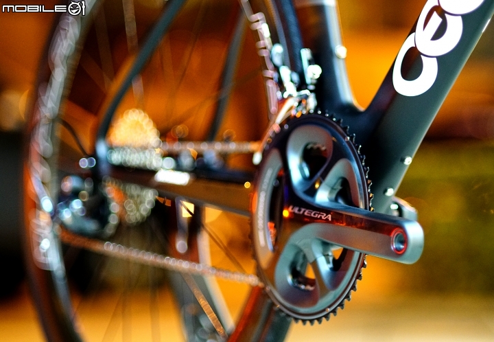 CEEPO MAMBA + Outplay 碳纖維輪組