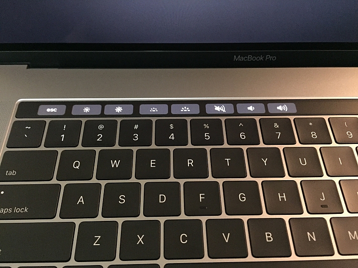 [開箱] Macbook Pro 15" 2016 with Touch Bar
