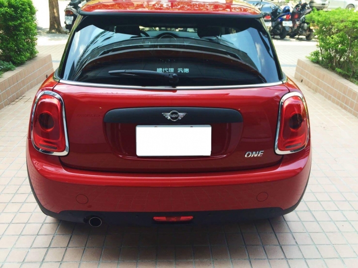 小資女牽新車購新機小開箱—Vico MF1