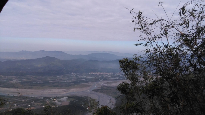 尾寮山