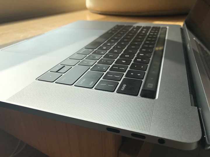 MacBook Pro 2016 Touch Bar 心得結合 BetterTouchTool 簡介