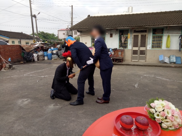 New Outlander遲來的開箱-禮車記