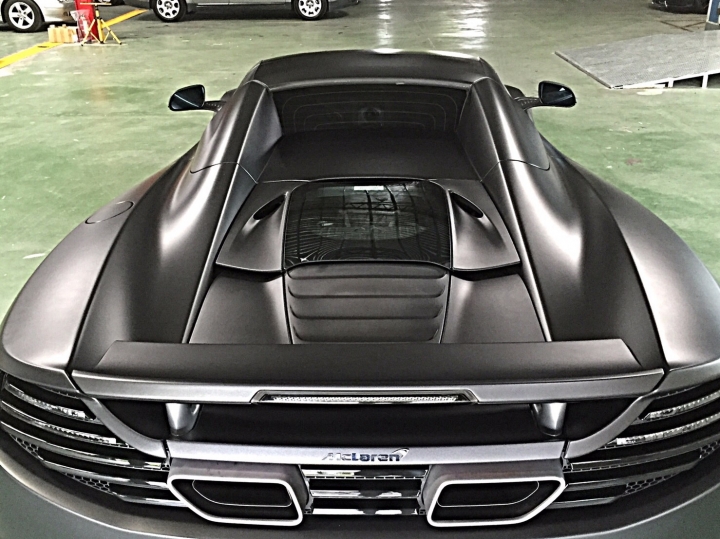 【分享】McLaren MP4-12C 噴膜改色 消光金屬灰