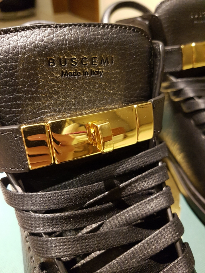黑五戰利品  Buscemi 100MM