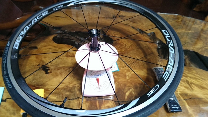 航翊equinox 45pro sln和Shimano dura-ace 9000 C35抉擇:之C35 無內胎上身