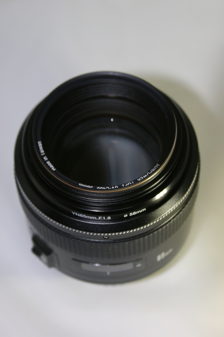 永諾YONGNUO最新山寨(?)力作-YN85mm f1.8 鏡頭開箱