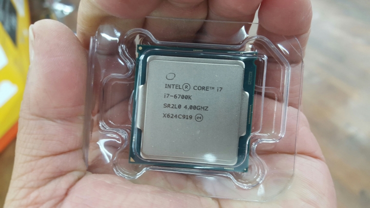 我也換i7 6700K了