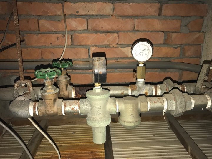 熱水器時好時壞不清楚是不是水壓的問題有沒有水電高手能幫忙看一下呢?