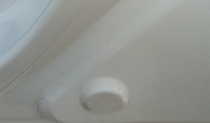 更新消息~開馬自達的車請小心駕駛別A到，因為原廠烤漆品質讓人崩潰~