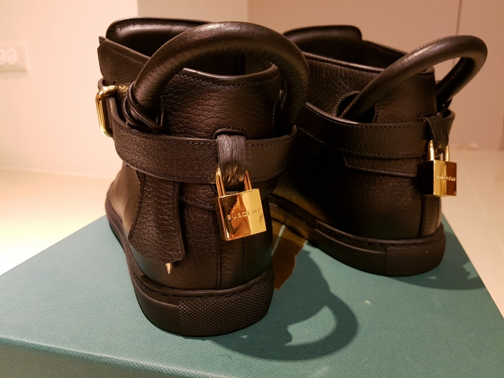 黑五戰利品  Buscemi 100MM