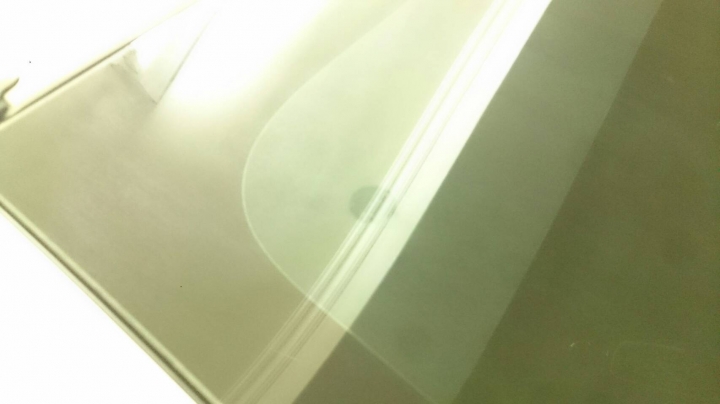 桃園 平鎮 群展店家 說 隔熱紙 有粉塵在裡面是正常的 !!!