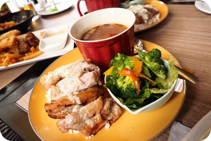 【宜蘭美食】歡聚小酌時刻別錯過這間餐點美味的個性小酒館。 Darwin Bistro，達爾文餐酒館！