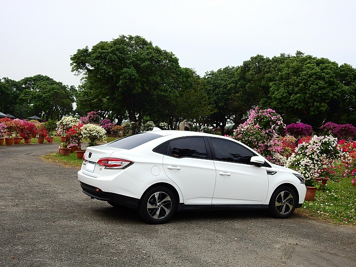 開著Luxgen S3記錄2016年的最後陽光