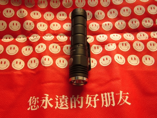 SKILHUNT DS21 HI  親民18650 EDC