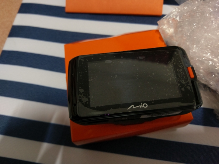 MIO 698D首開箱 影片已補上~~ 前後SONY sensor 主機採用星光級感光元件