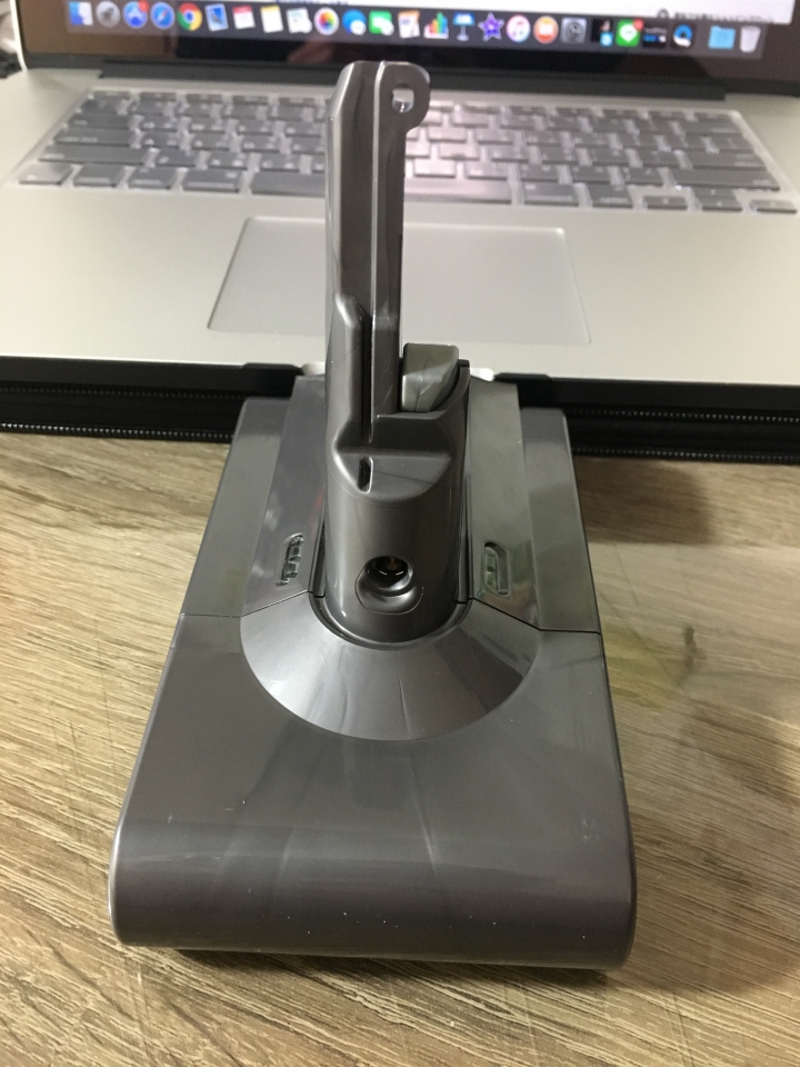 在日本買了DYSON SV10 但現在卻怎麼樣都充不了電，請問到哪邊可以買到電池？