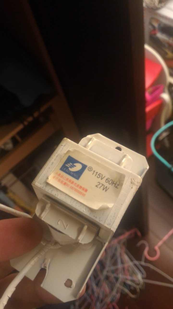 請問燈具更換的線路該如何接?