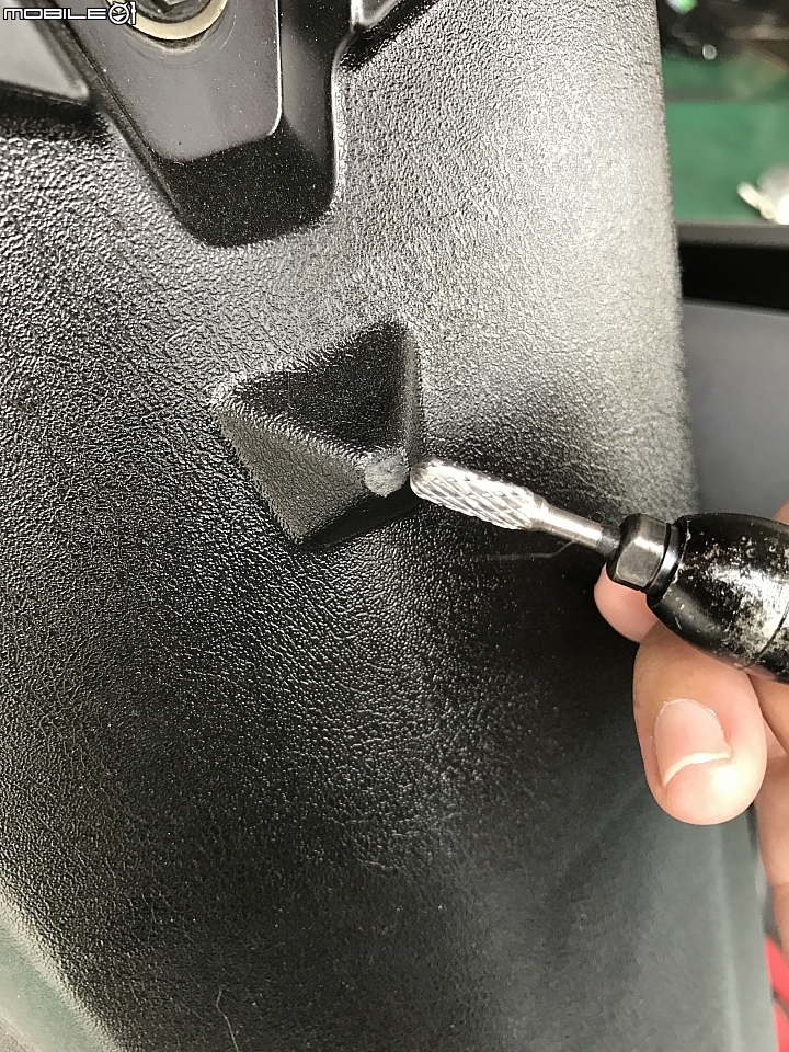 2代老鵝後牌照異音DIY