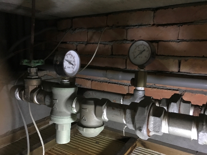 熱水器時好時壞不清楚是不是水壓的問題有沒有水電高手能幫忙看一下呢?