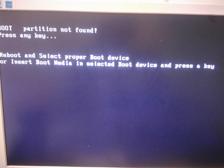 [求助] win7 更新完後讀取不到開機磁區