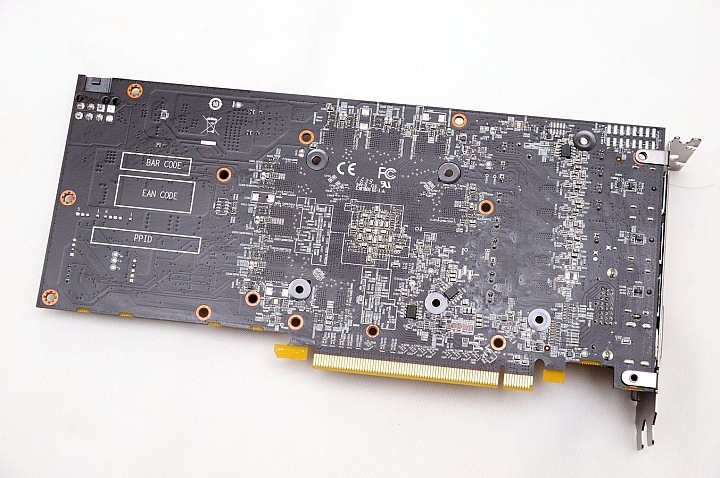 平價 RX470 比拚，撼訊紅龍版 RX470 4GB 對決微星鎧甲虎 RX470 Armor 4GB